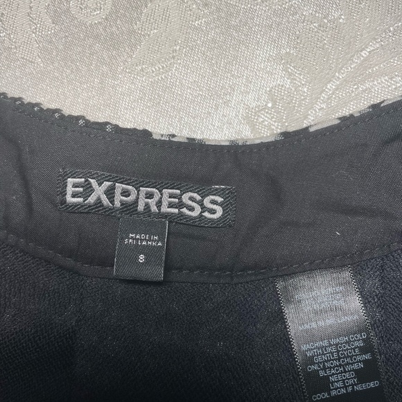 Express Womens Houndstooth pleated short Skirt Black & White Flare Sz 8 - Picture 4 of 4